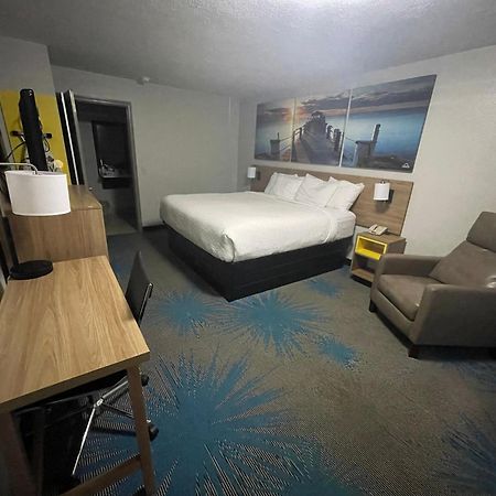 Days Inn By Wyndham Savannah Eksteriør bilde
