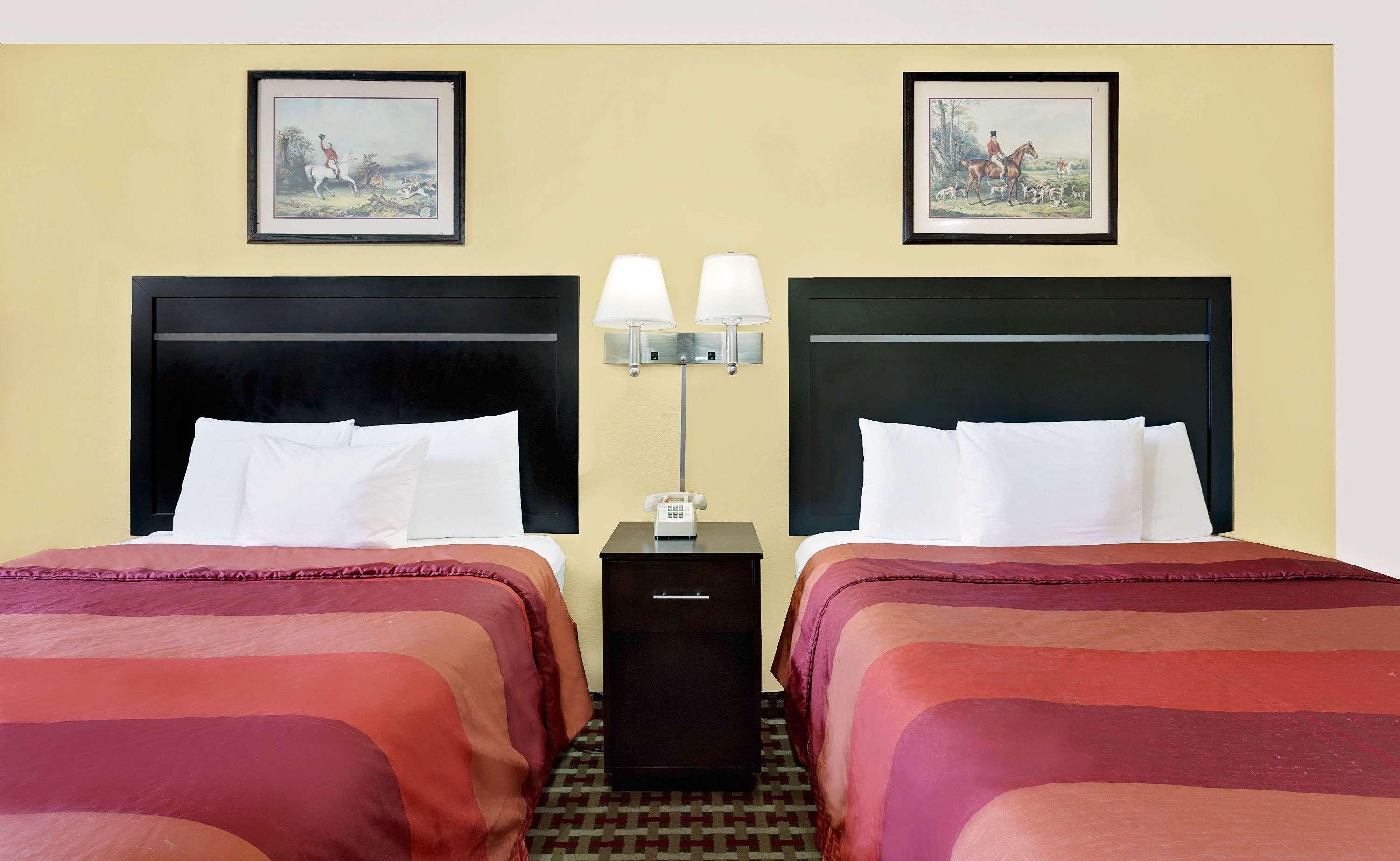 Days Inn By Wyndham Savannah Eksteriør bilde