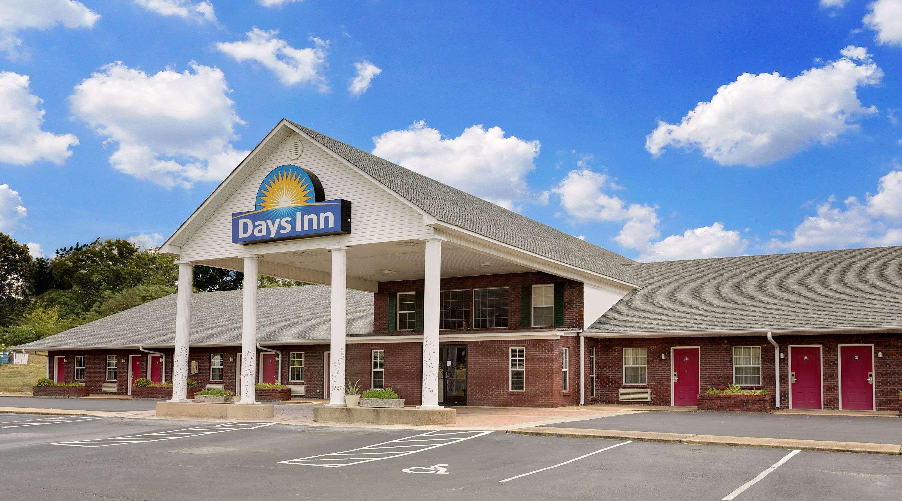 Days Inn By Wyndham Savannah Eksteriør bilde